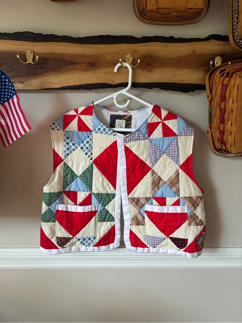 Field + Stitch Handmade Patchwork Vintage Red White Ohio Star Quilt Vest XL
